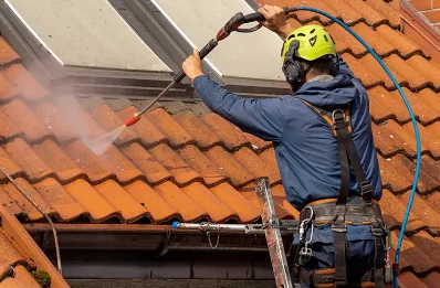 Démoussage et hydrofuge de toiture à Gabriac